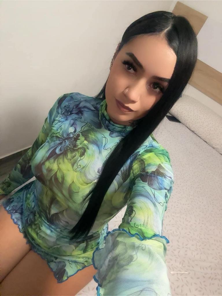 600915846: Chica busca chico en Sevilla