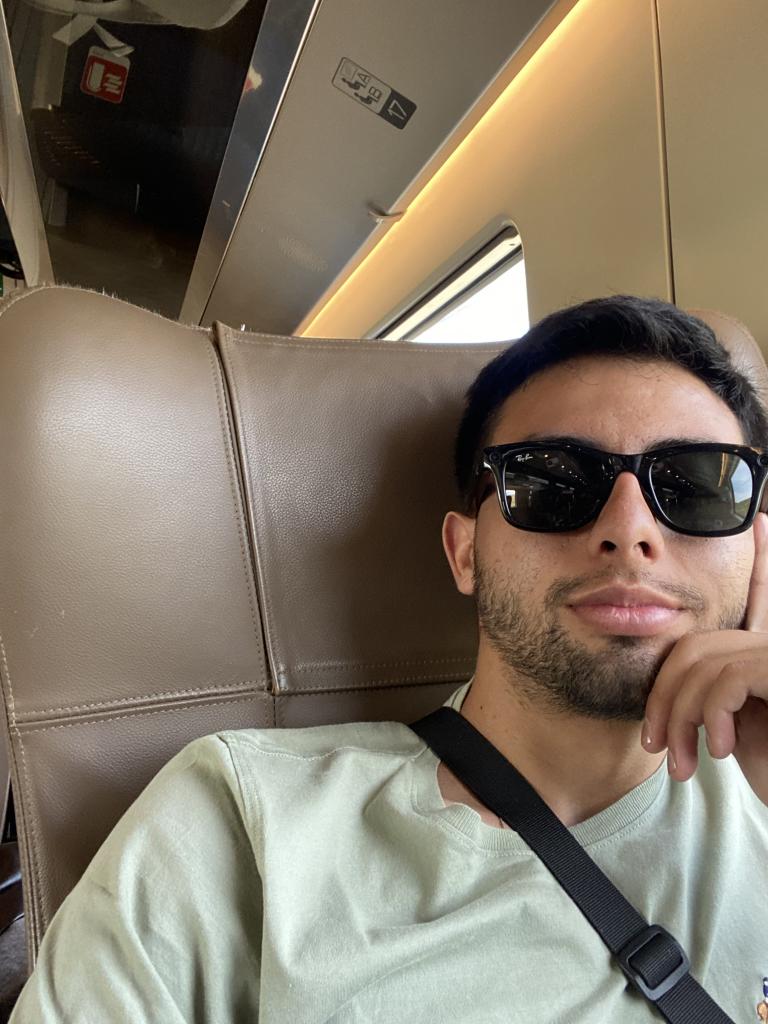 604368945: Chico busca chica en Barcelona