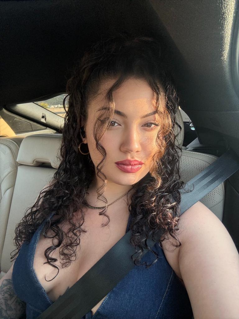 670052647: Chica busca chico en Málaga