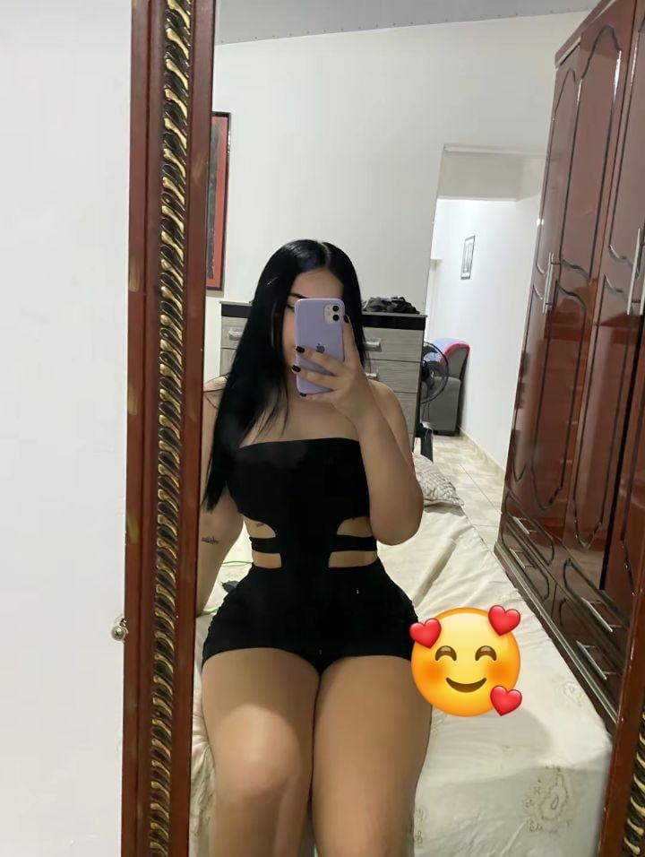 661318204: Chica busca chico en Málaga