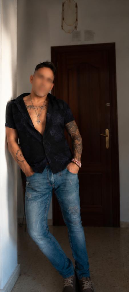 711245381: Chico busca chica en Málaga