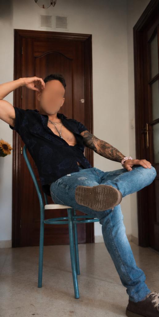 711245381: Chico busca chica en Málaga