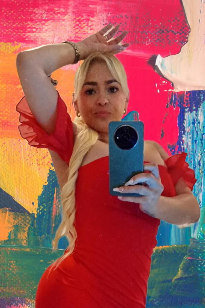 Chica busca chico en Ibiza: 