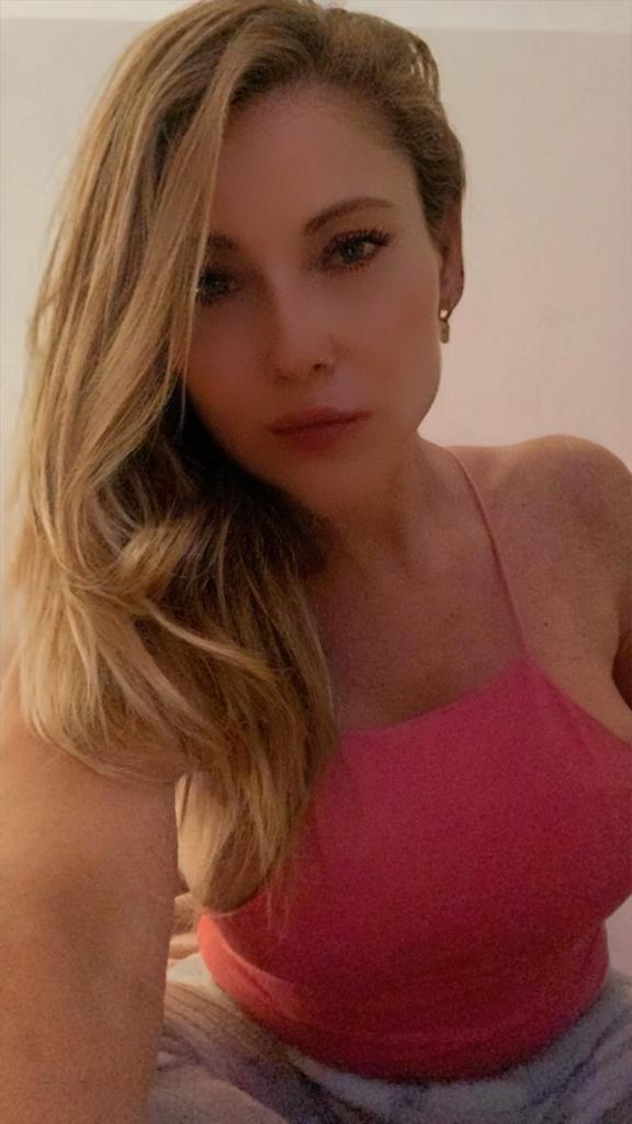 Chica busca chico en Ibiza: Chica busca chico
