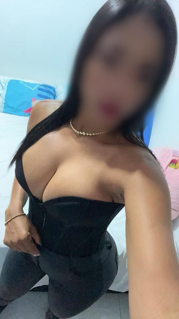 673457861: Chica busca chico en Ibiza