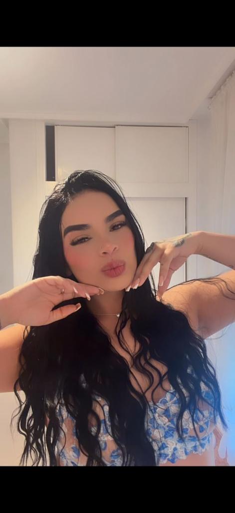 Chica busca chico en Alicante: Chica busca chico