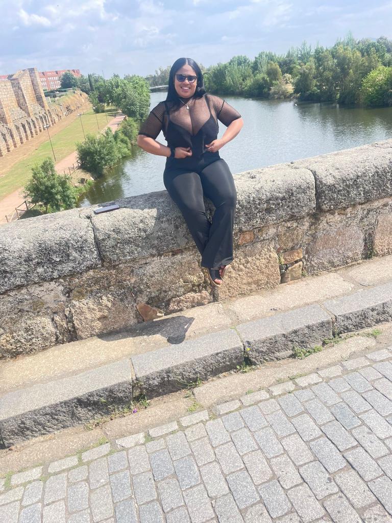 602719177: Chica busca chico en Madrid