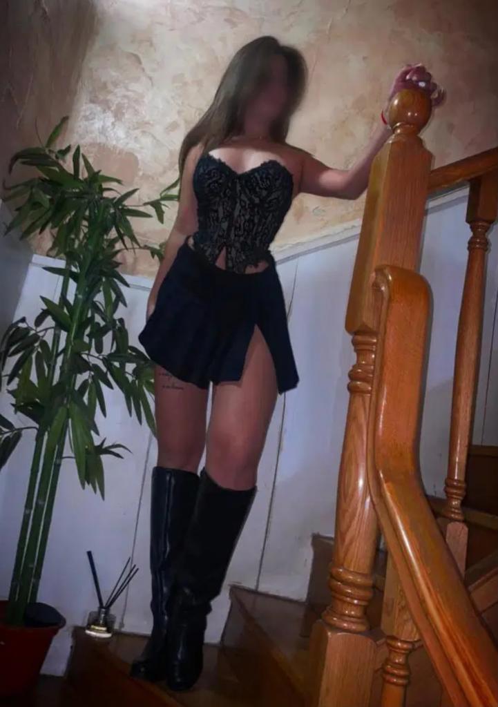 Chica busca chico en Cádiz: 