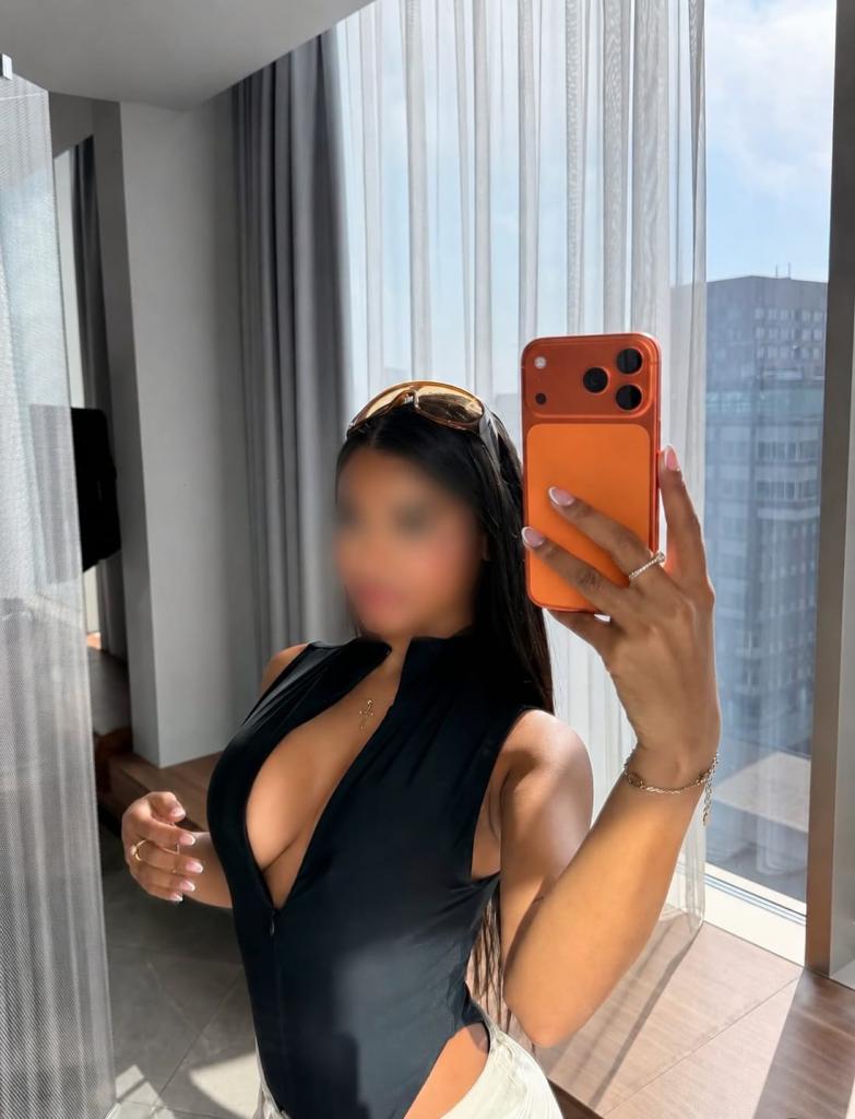671500365: Chica busca chico en Mallorca