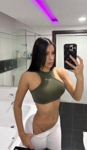 663161824: Chica busca chico en Sevilla
