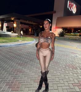 695608566: Chica busca chico en Ibiza