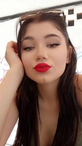671284097: Chica busca chico en Barcelona