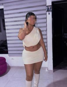 743065899: Chica busca chico en Pontevedra