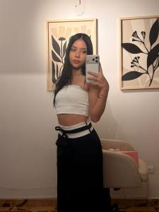 663077552: Chica busca chico en Málaga