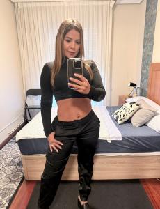 692835643: Chica busca chico en Cantabria