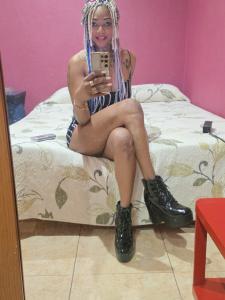 666299210: Chica busca chico en Ibiza