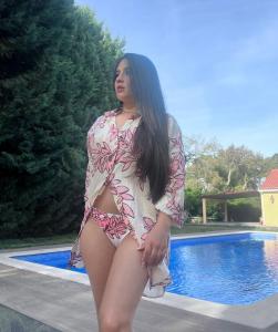 645578117: Chica busca chico en Barcelona