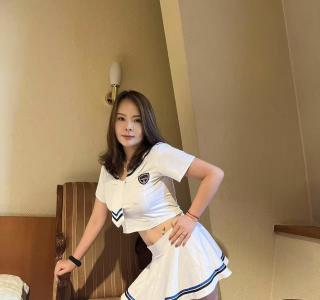 658129558: Chica busca chico en Ibiza