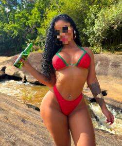 647681805: Chica busca chico en Barcelona