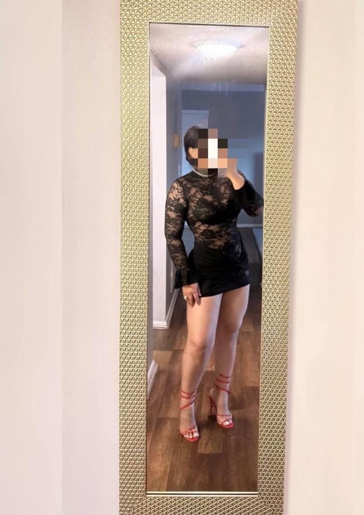 Chica busca chico en Huelva: 