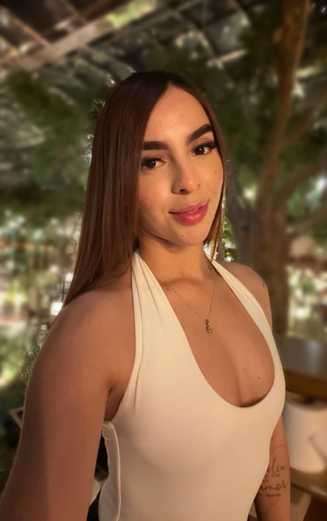 672817529: Chica busca chico en Alicante