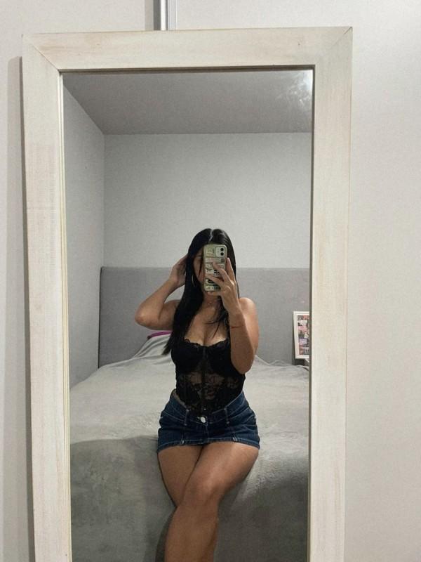 614860995: Chica busca chico en Lérida