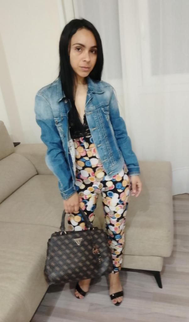Chica busca chico en Granada: 