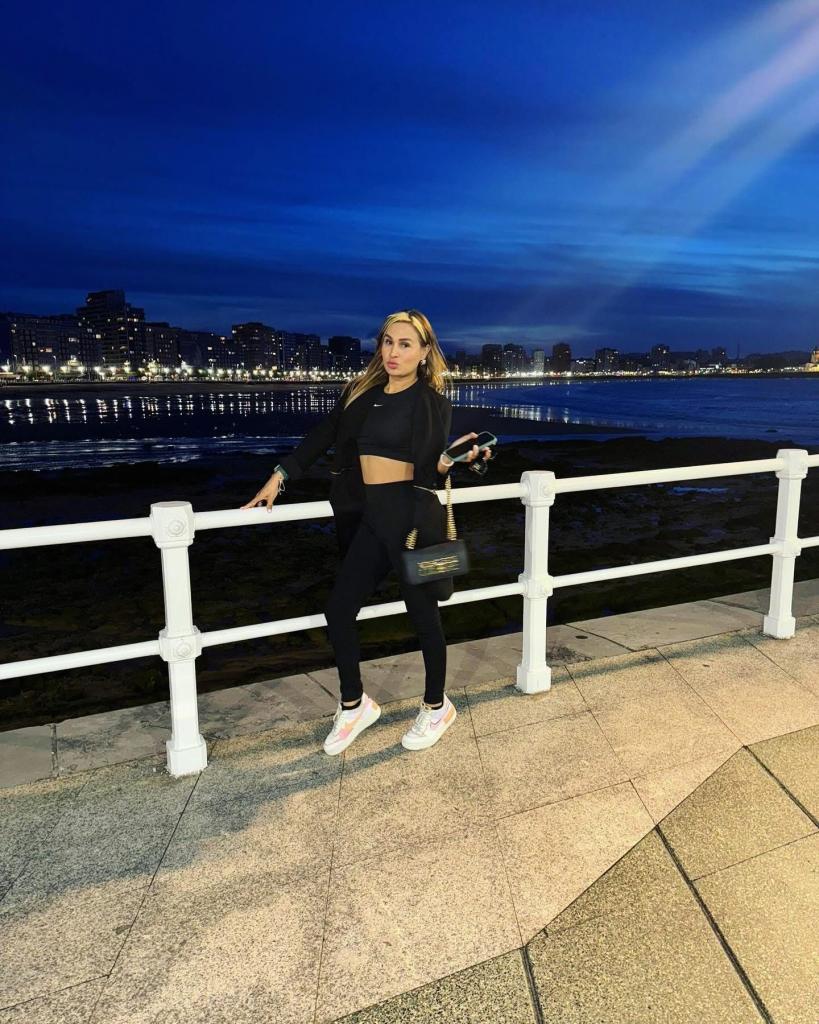 613734482: Chica busca chico en Madrid