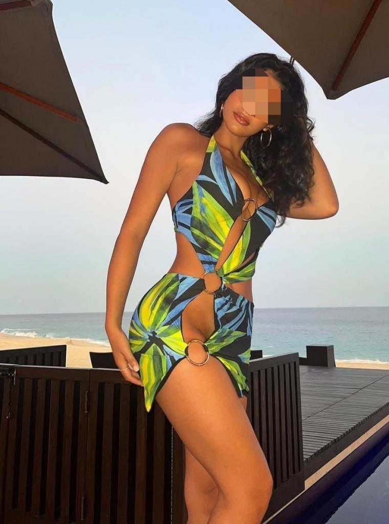 Chica busca chico en Ibiza: 