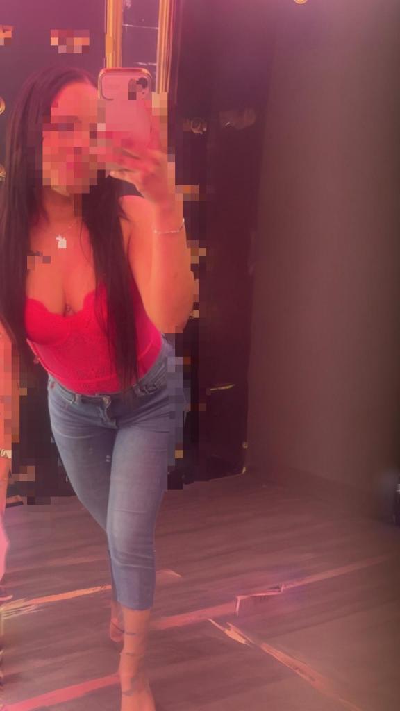Chica busca chico en Asturias: 