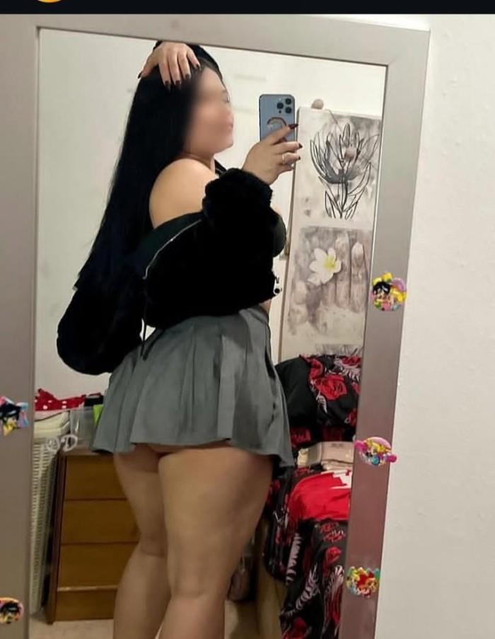 614465356: Chica busca chico en La Coruña