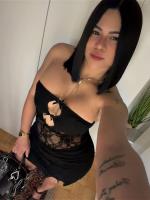 667478355: Chica busca chico en Madrid