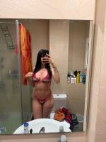664585658: Chica busca chico en Barcelona