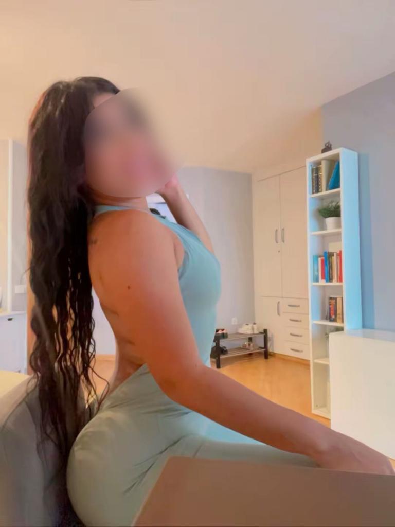 Chica busca chico en Tenerife: 