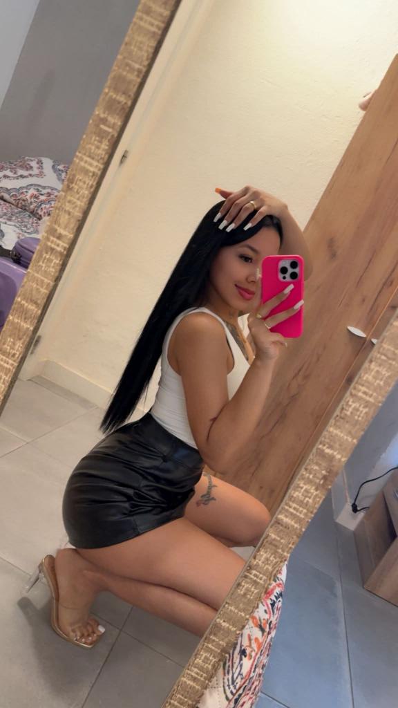 Chica busca chico en Almería: 