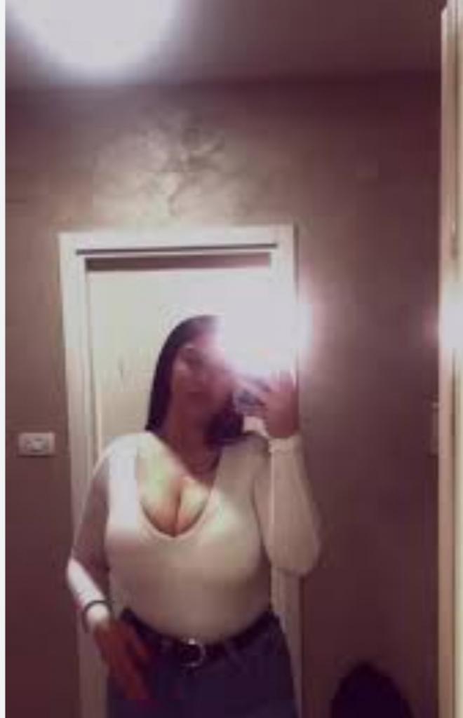 604980709: Chica busca chico en La Coruña