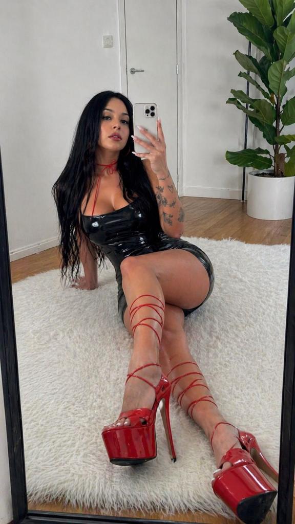 627034648: Chica busca chico en Granada