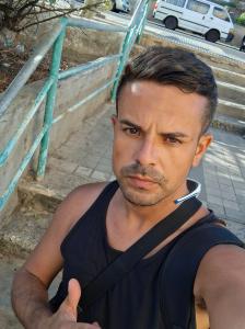 Chico busca chica en Ibiza: 