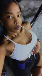 613694952: Chica busca chico en Barcelona