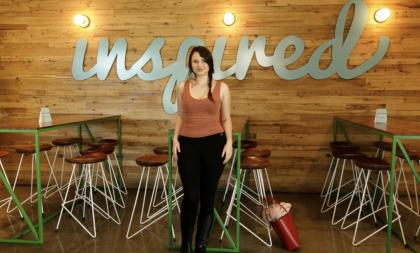 672857893: Chica busca chico en Gerona