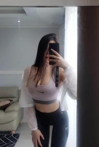 617704313: Chica busca chico en Madrid