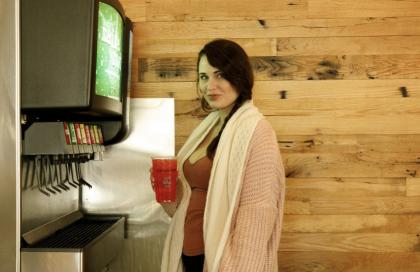 672857893: Chica busca chico en Gerona