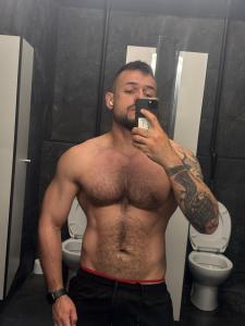 654832604: Chico busca chica en Valencia