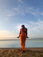 613694952: Chica busca chico en Barcelona