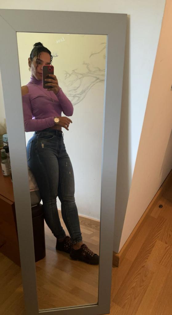 615591737: Chica busca chico en Granada
