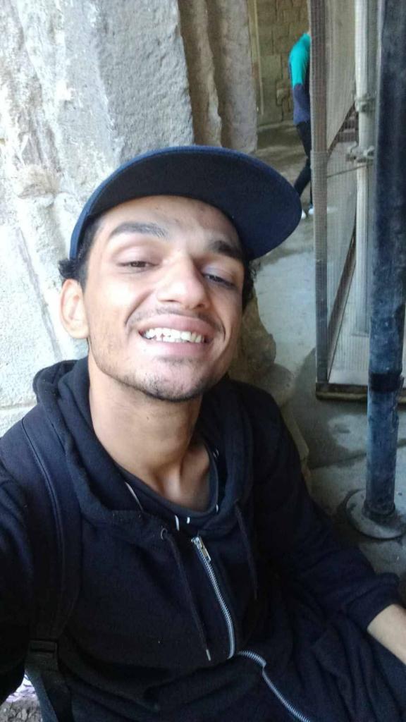 632821547: Chico busca chica en Barcelona