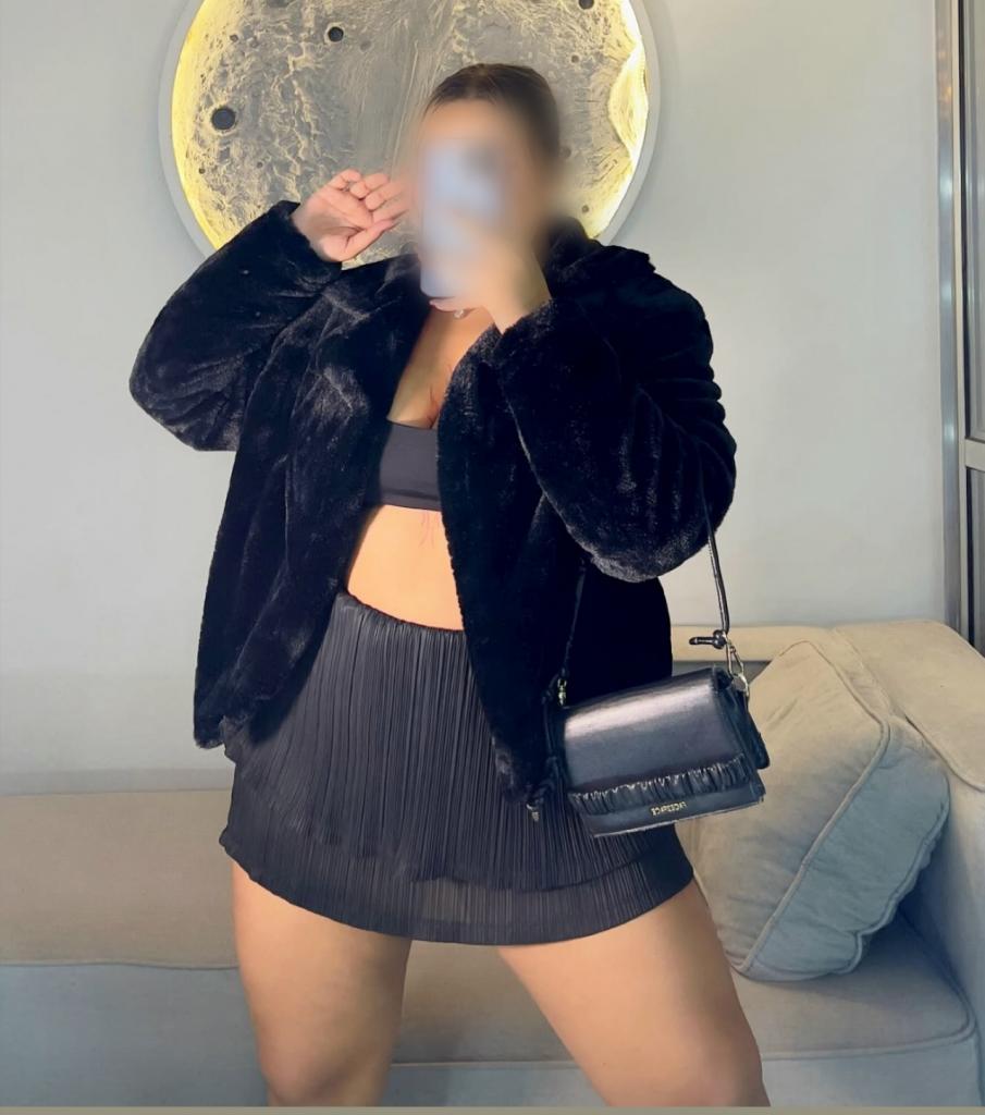 Chica busca chico en Cádiz: 