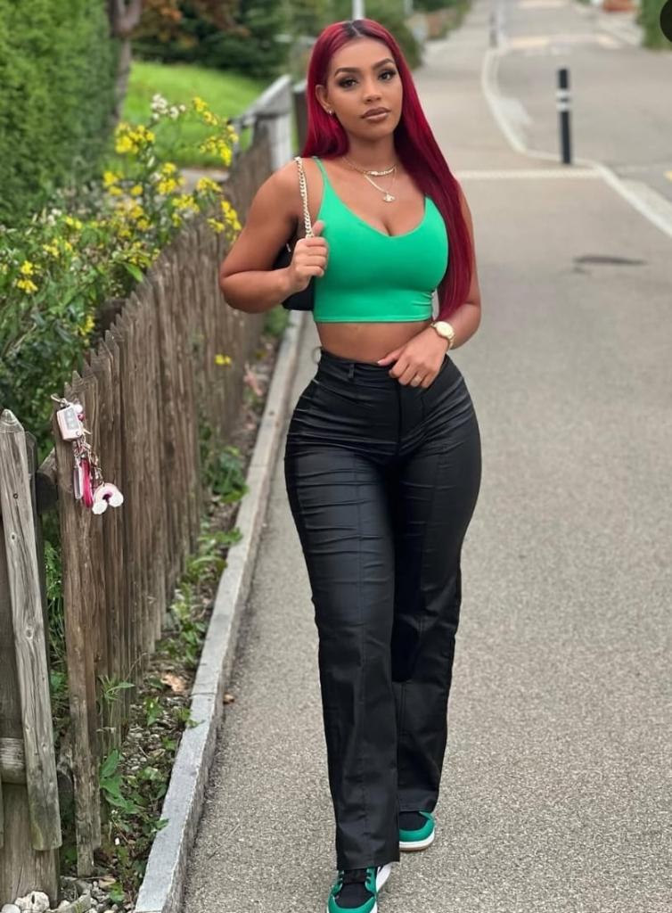 Chica busca chico en Murcia: 