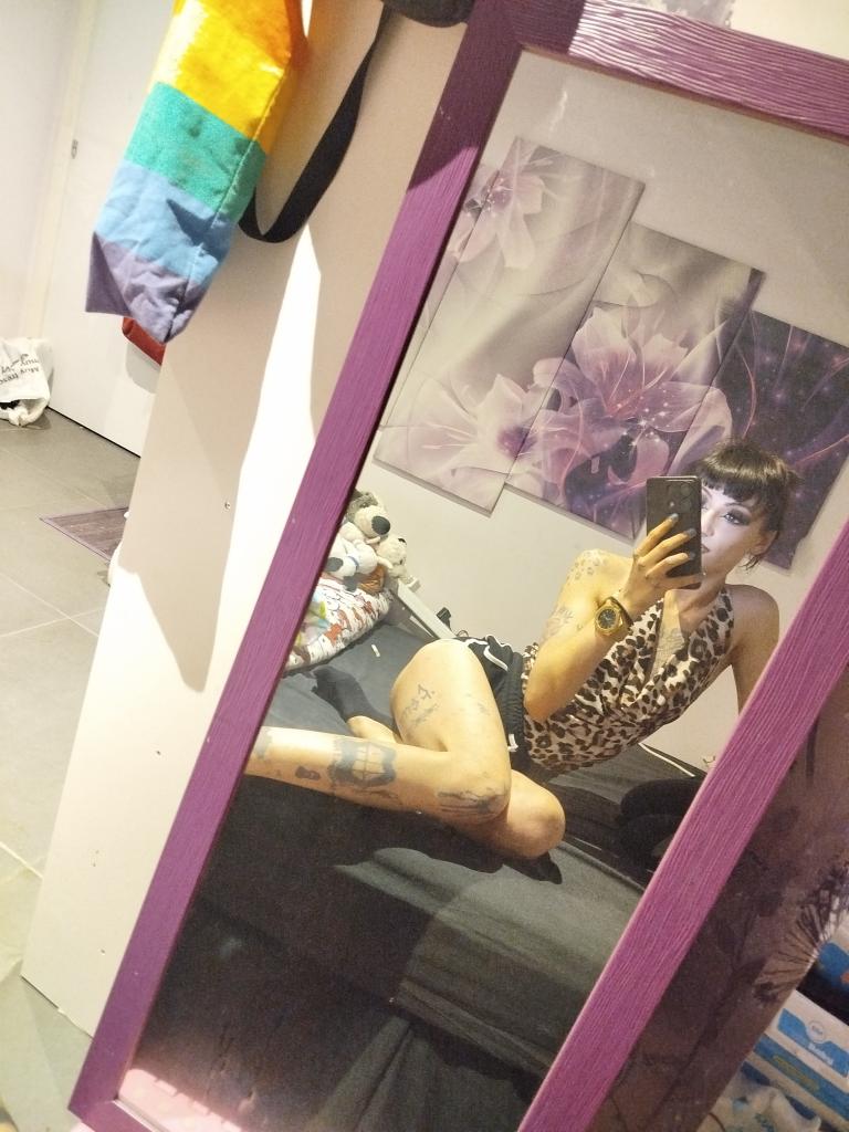611208606: Chica busca chico en Barcelona