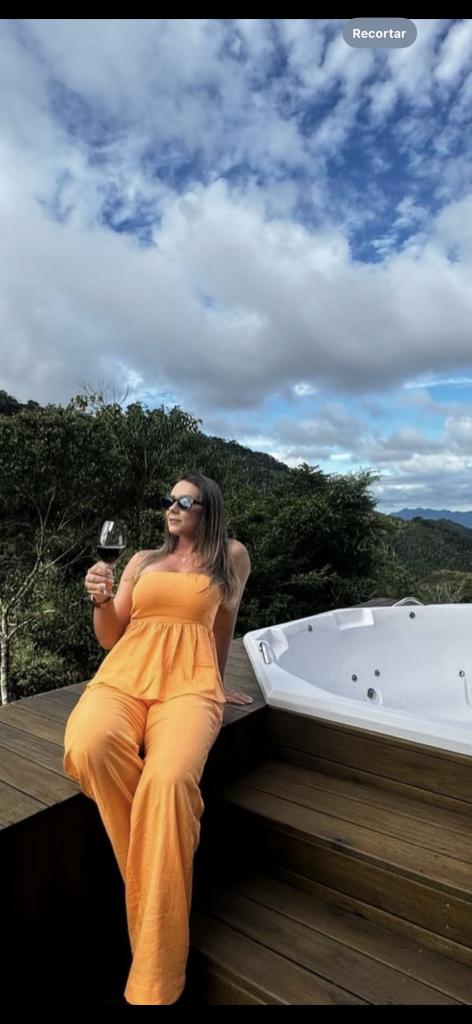 658409487: Chica busca chico en Barcelona